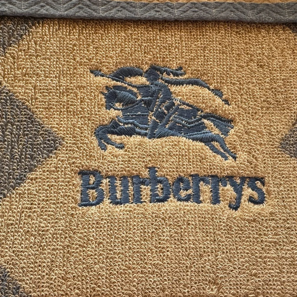 Burberry Home Collection, Towel/Blanket NWT & Box 74”x55”